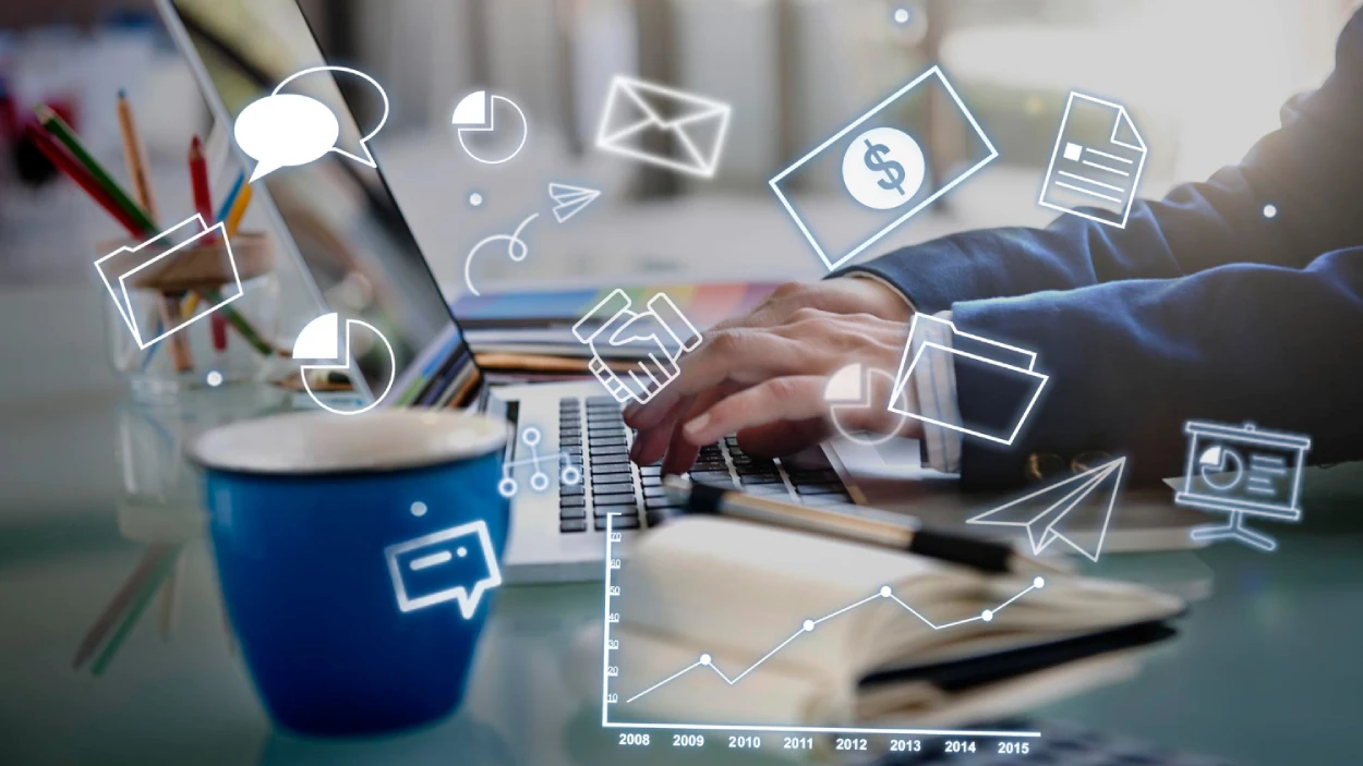 تفاوت کانال های ارتباط با مشتری در صنایع مختلف 