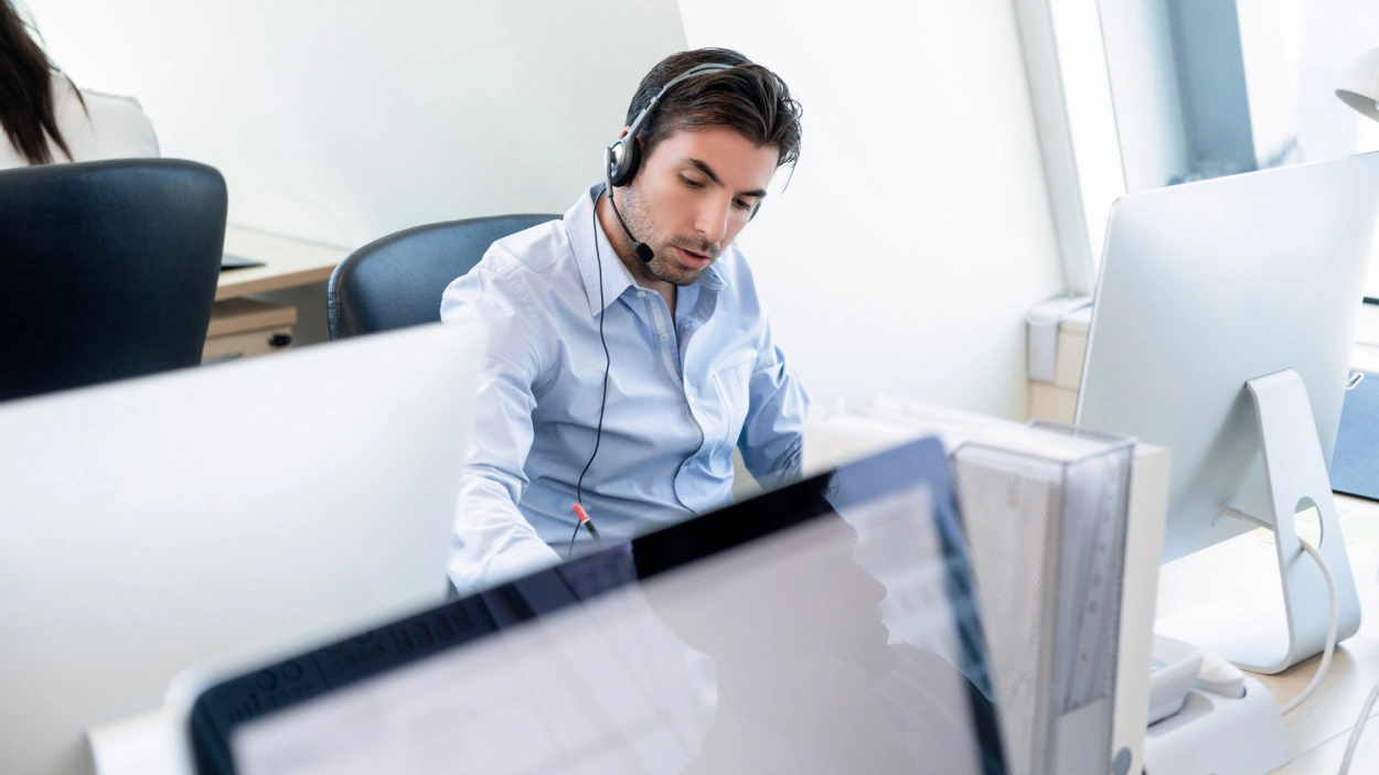 شرح وظایف کارشناس مرکز تماس