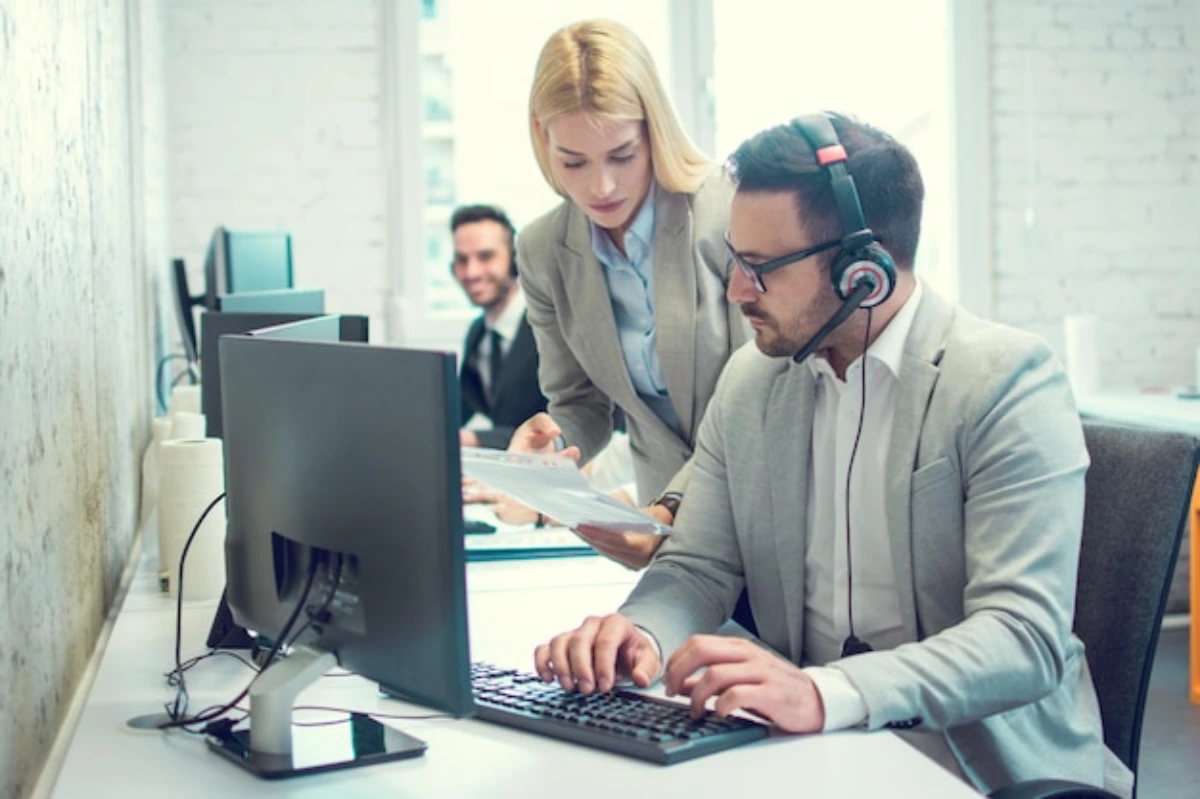 اهمیت برخورد اول با مشتری