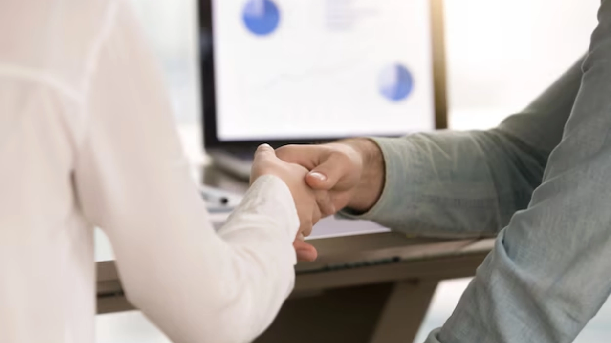 در ارتباط با مشتری چه کارهایی هرگز نباید بکنیم